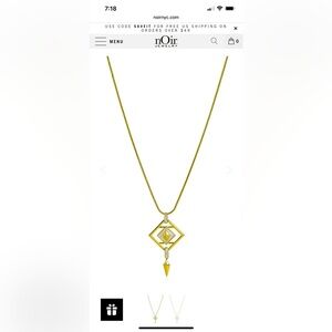 Elegant Gold Geometric Pendant Necklace
